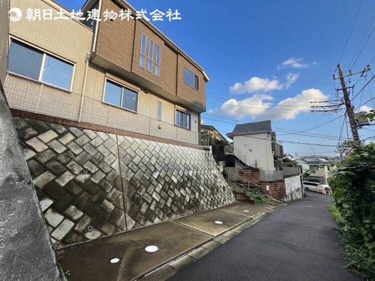 外観 すぐの見学や資料請求など、お気軽にお問い合わせください