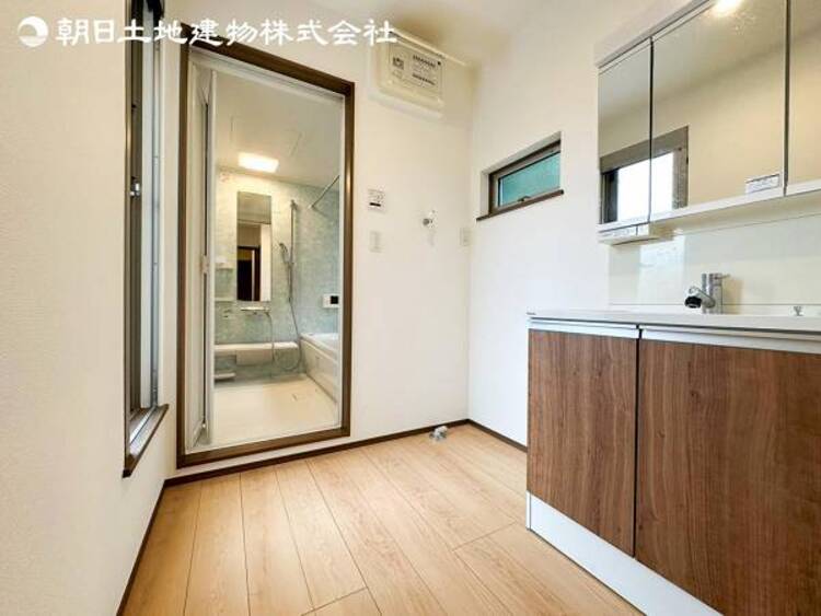 洗面 すぐの見学や資料請求など、お気軽にお問い合わせください