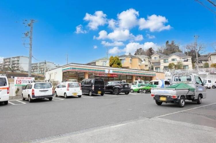 周辺 セブンイレブン 町田藤の台東店まで約619ｍ