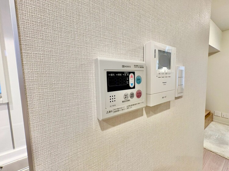 その他 見やすい画面で操作しやすい給湯パネル。