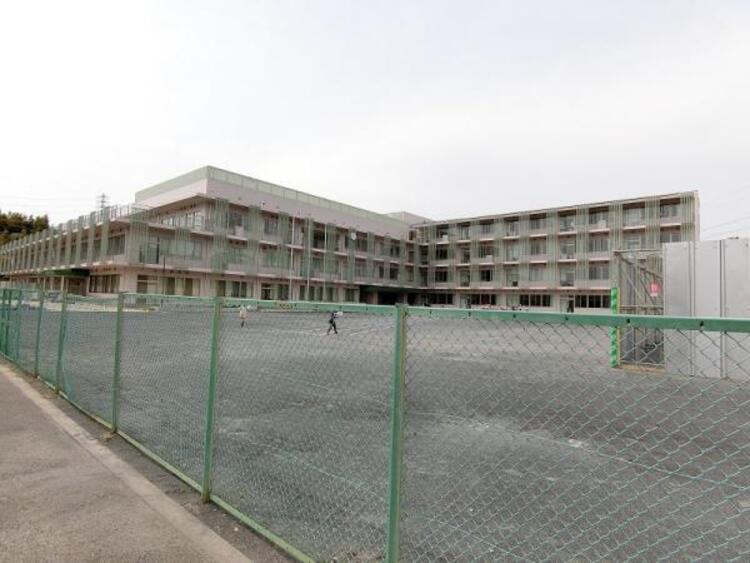 周辺 鶴川第一小学校まで約2271ｍ