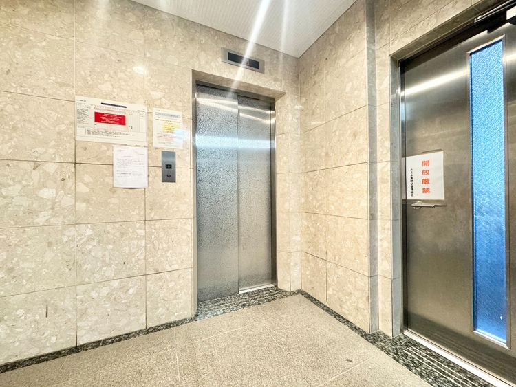 設備 エレベーターの管理も、きちんと行き届いてます。