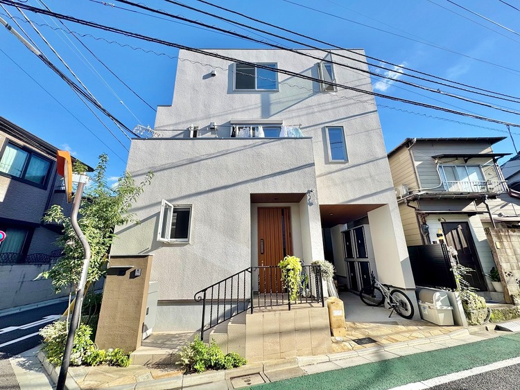 外観 資料には掲載していない情報が、現地にはたくさんあります。是非一度、現地をご確認ください。