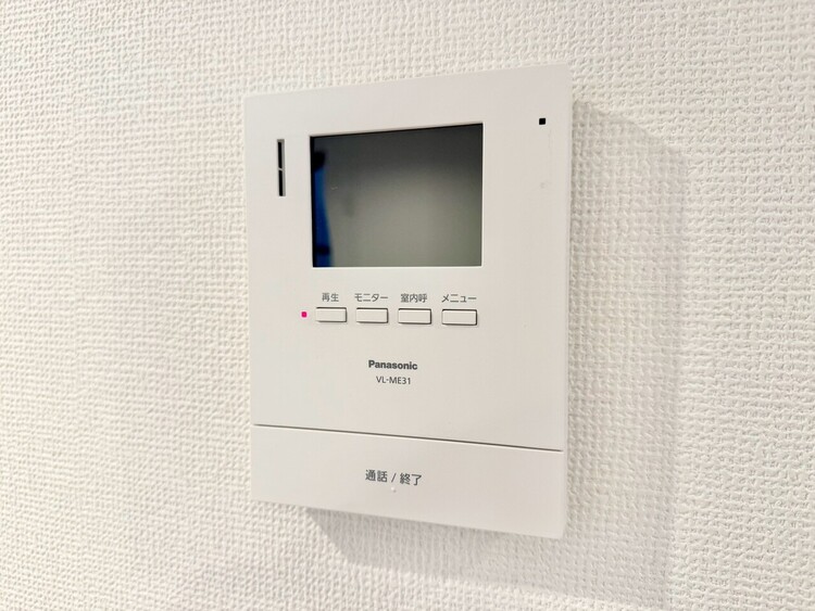 設備 来訪者の様子を室内モニターでチェック。セキュリティ面でも安心です。