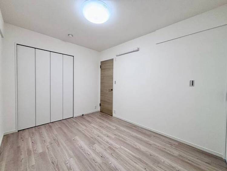 内装 使い方に柔軟性があり、個室としても趣味の部屋としても利用可能です。