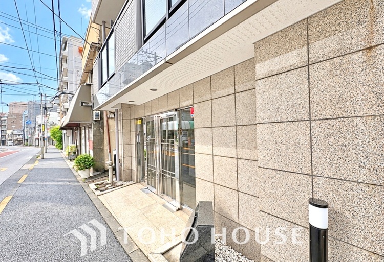 外観 街並みに自然と馴染む、落ち着いた佇まい。毎日帰る場所として心地よさを感じられる外観です。
