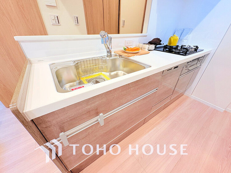 キッチン シンプルな部屋の雰囲気に溶け合うナチュラルキッチン