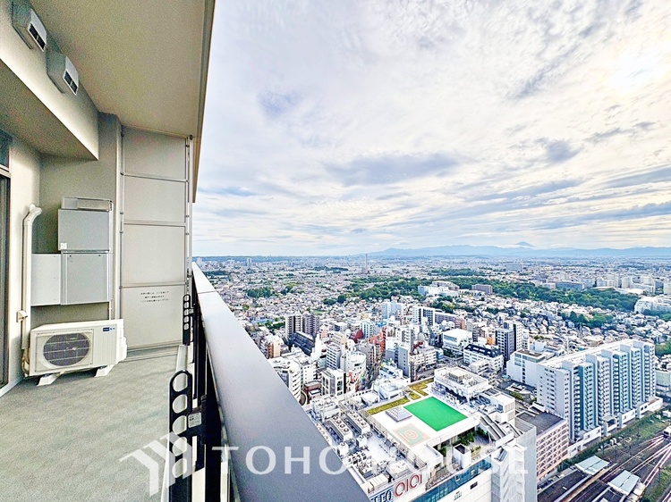 バルコニー 日常を支えてくれる安心感と利便性、さらにはプレミアム性を兼ね備えた邸宅