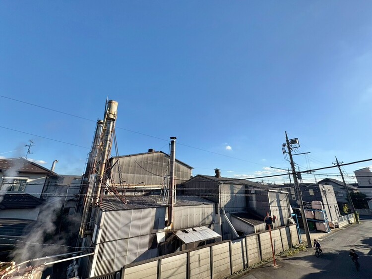 バルコニー 頬をなでる、優しい風を感じることが出来ます。
