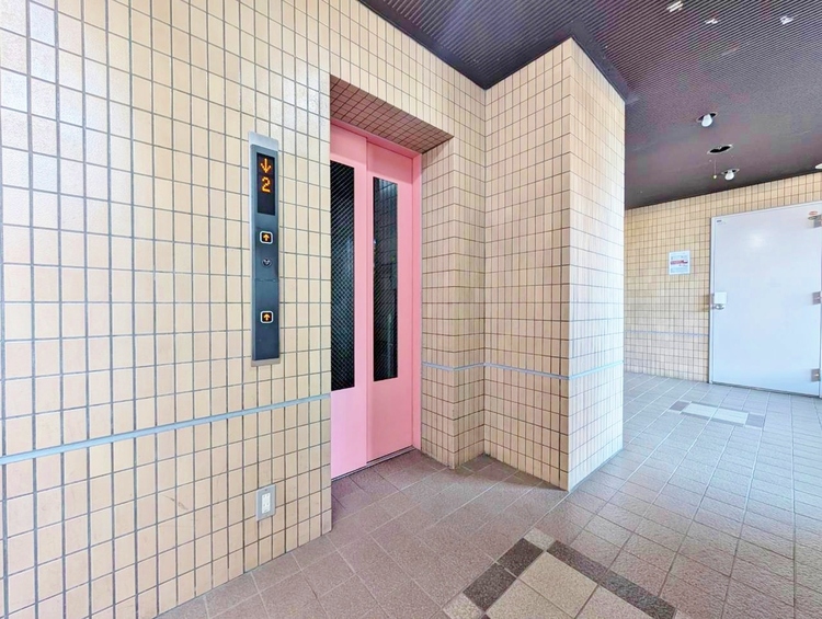 設備 エレベーターの管理も、きちんと行き届いてます。