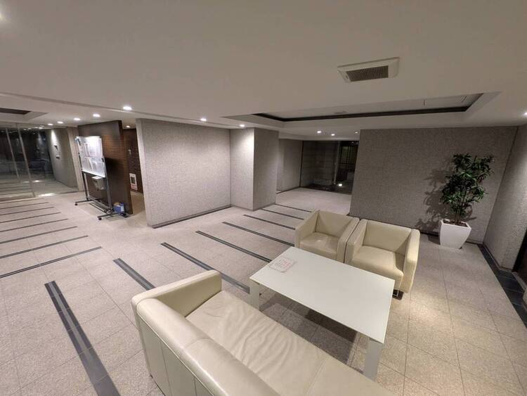 その他 館内は静寂な中が保たれており、管理が行き届いている印象を受けました。