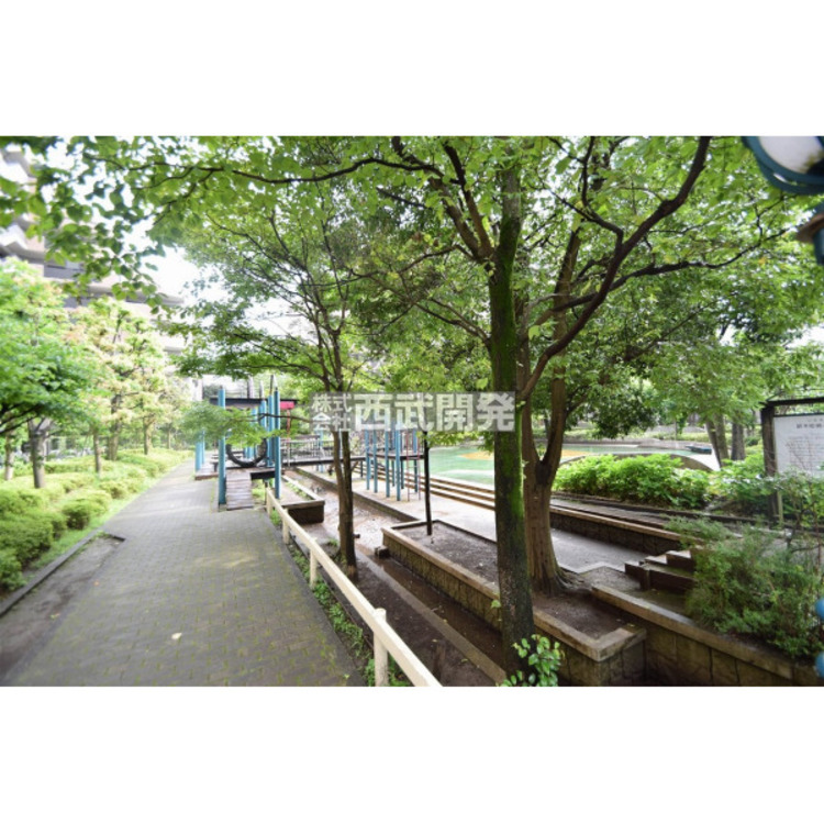 周辺 鈴木町親水公園(約400m)