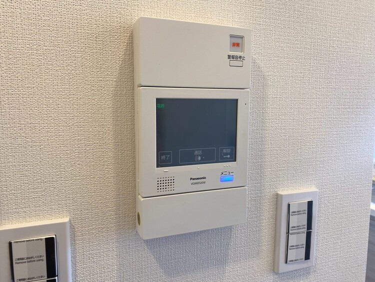 その他 誰が来てもわかる様にモニター付きインターホンを設置。
