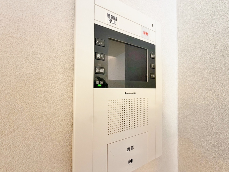その他 誰が来てもわかる様にモニター付きインターホンを設置。