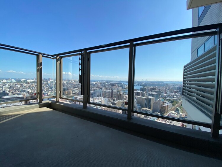 その他 朝の澄んだ空気や、夕方に吹く清々しい風を感じられるバルコニー。