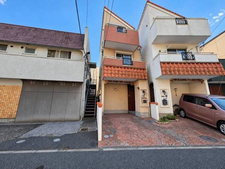 外観 穏やかな風と陽光を感じる心地よい住環境が心をほぐしてくれそう！心地よい日常を感じられる住環境です！！！やさしい風と陽光を感じる周辺環境は、日々の暮らしに明るさと心地よさを添えてくれそうです！！ 
