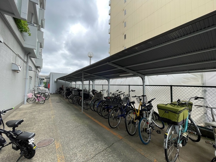 その他 きちんと整備された駐輪場。住む方の心遣いが感じられます。