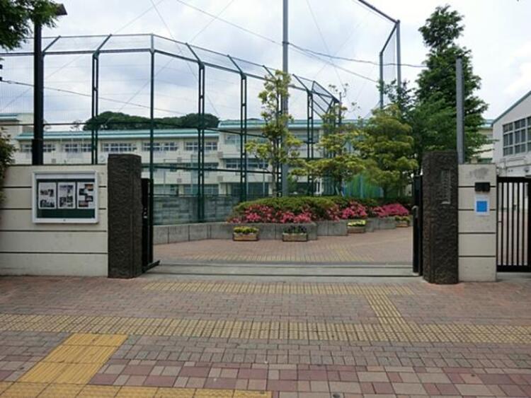 周辺 大田区立大森第三中学校　1800ｍ
