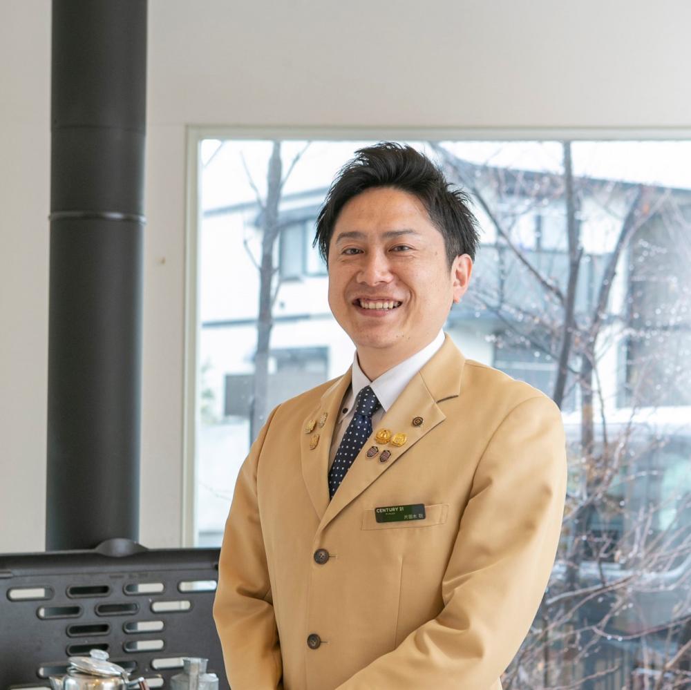 アークレストを一言で表現すると、従業員同士で助け合いながら、成長し続けている所は、まさに『大家族』だと思います。更にお客様満足を追求している暖かいスタッフが集まっています。