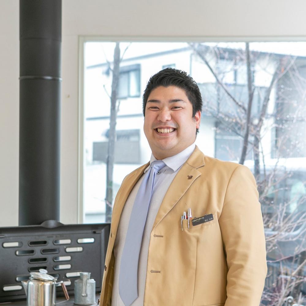 この仕事をする上で大事にしていることは、全てのお客様を自分の家族と思う事です。必ず幸せになってもらえる住宅をご提案させてもらいます。とにかくお客様の事で悩める環境が私の幸せです。